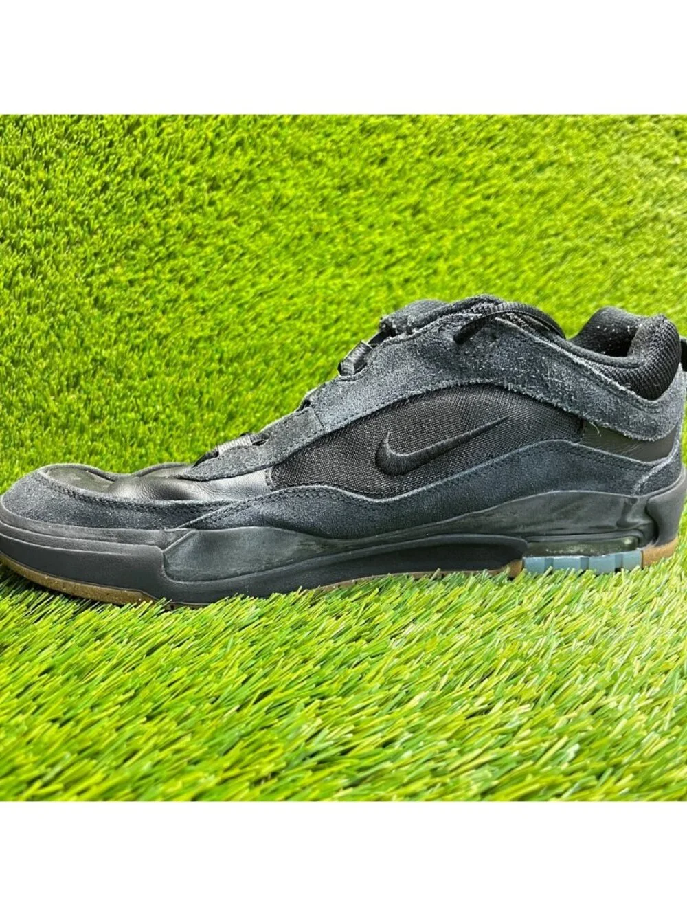 Nike Air Max Ishod Wair SB Mens Size 12 Black Athletic Walking Shoes Sneakers